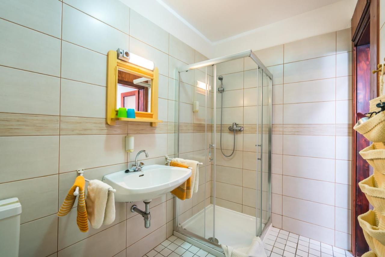 Szent Kristof Panzio Bed & Breakfast Strigoniu Exterior foto